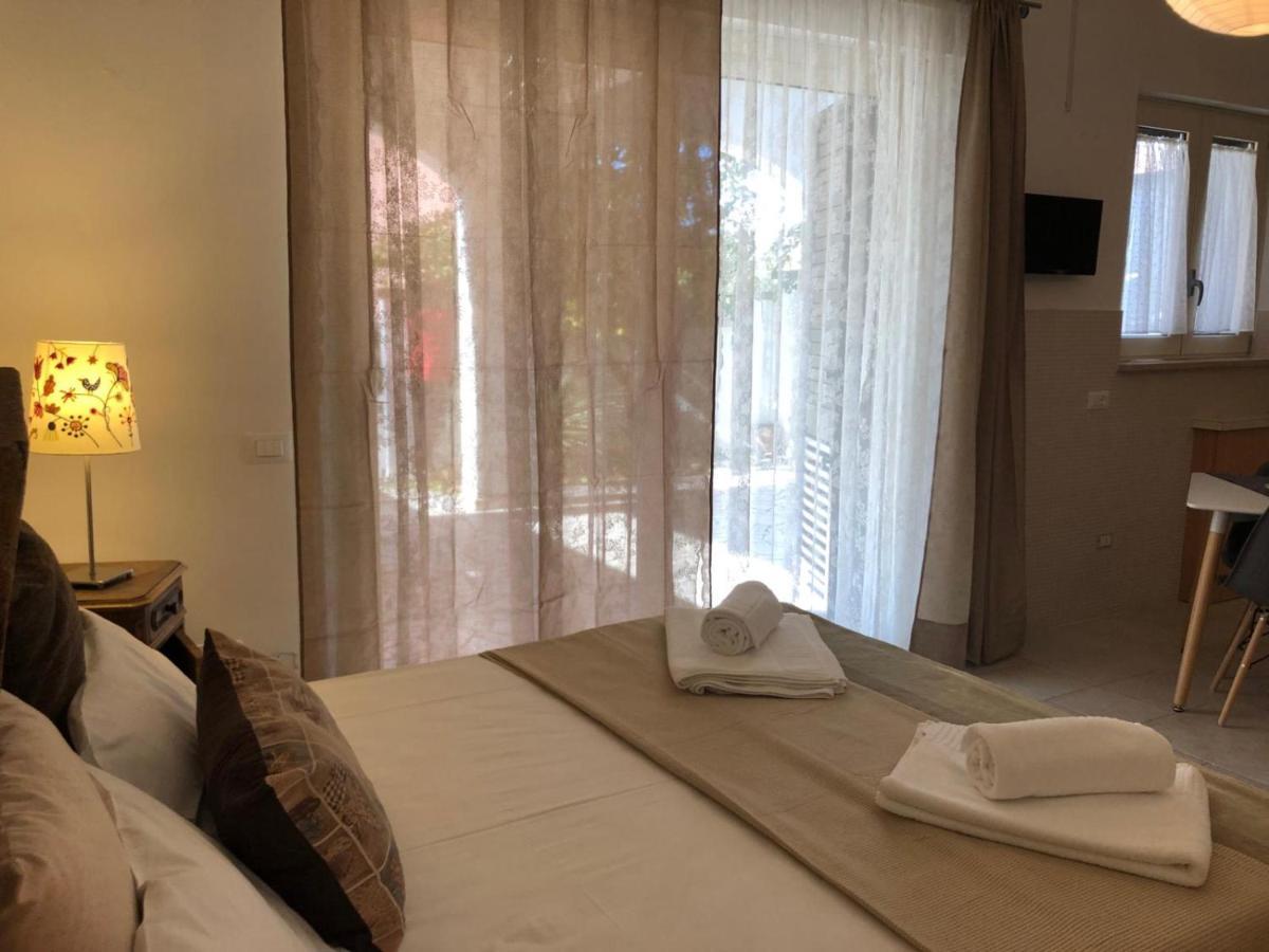 Bed and Breakfast Odegos Mono & Trilo à Torre dell'Orso Extérieur photo