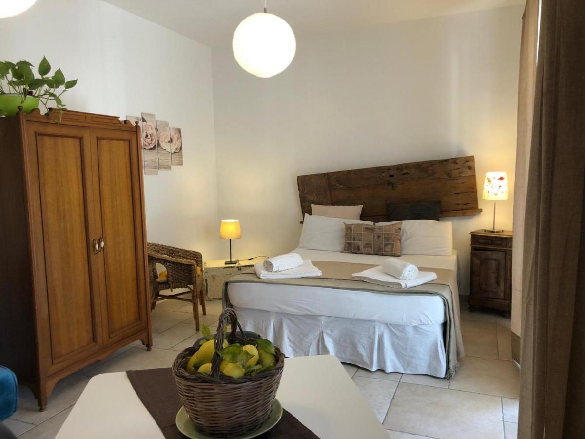 Bed and Breakfast Odegos Mono & Trilo à Torre dell'Orso Extérieur photo